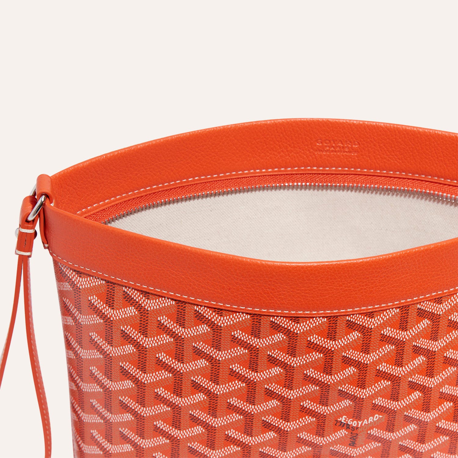 Conti pouch