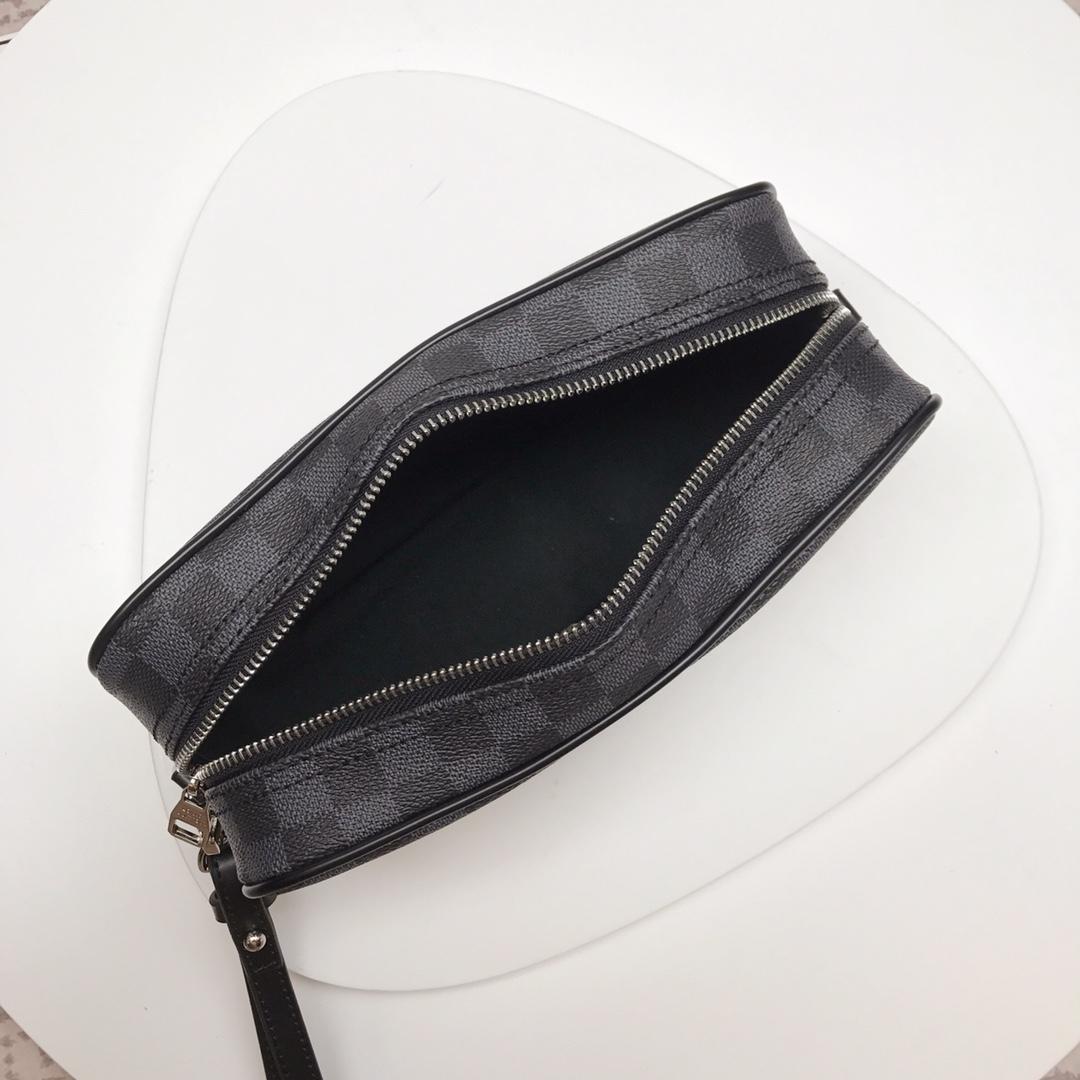 Louis Vuitton M47543 Men Clutch Bag Damier Graphite Canvas