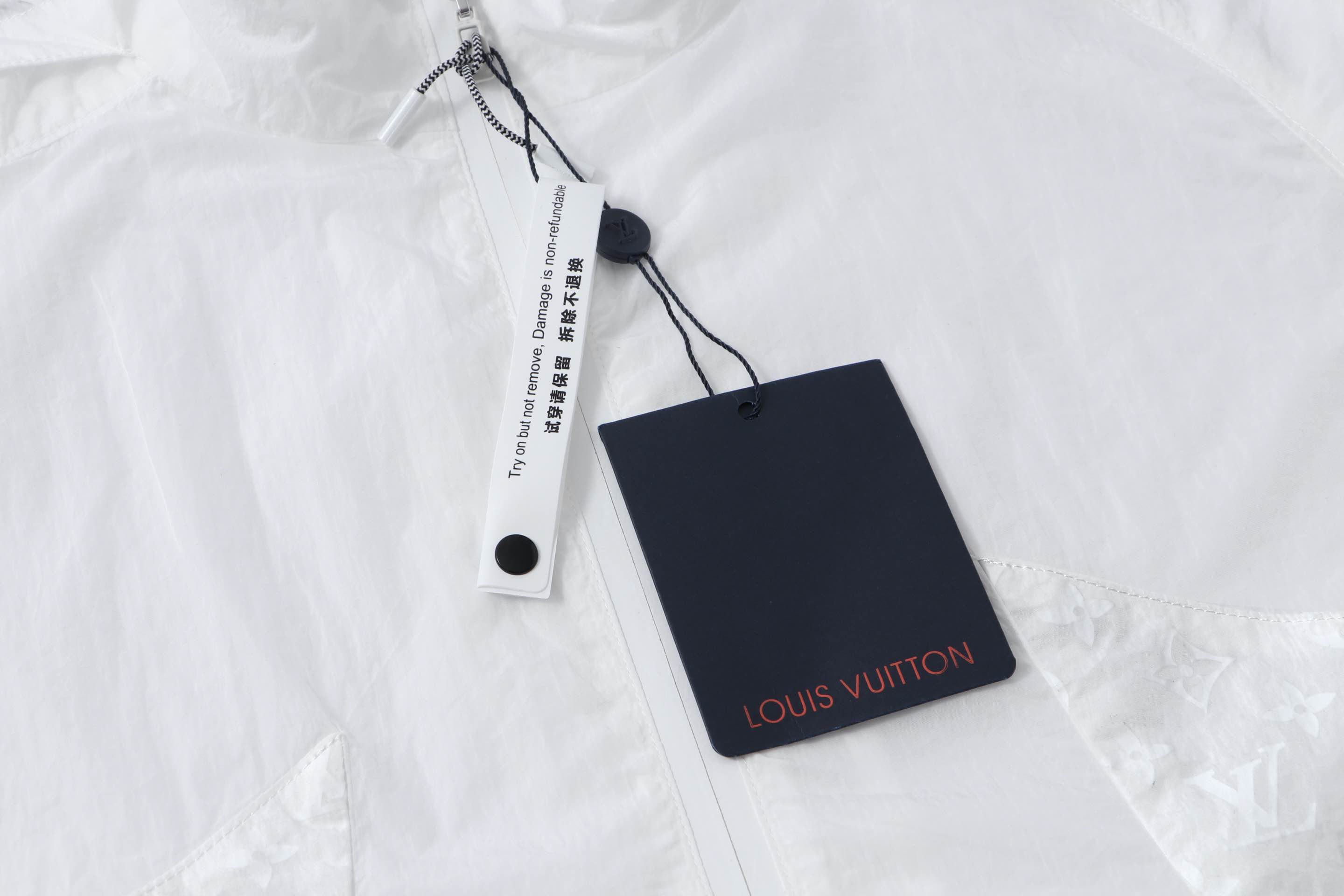 LV Clothing-345