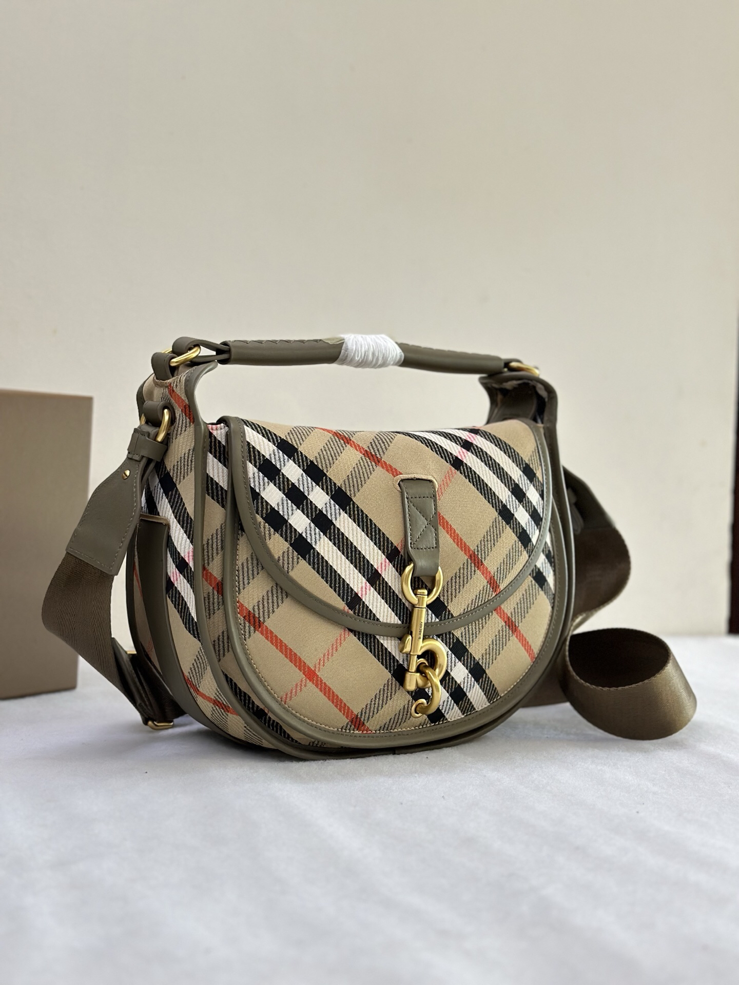 Burberry bag-136