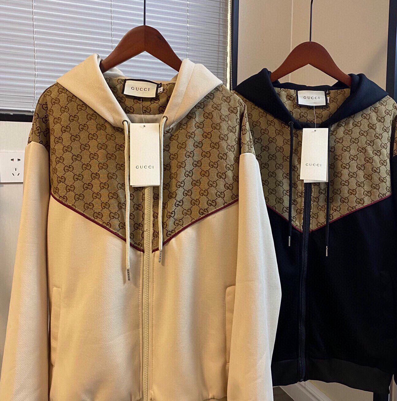 Gucci Clothing-292