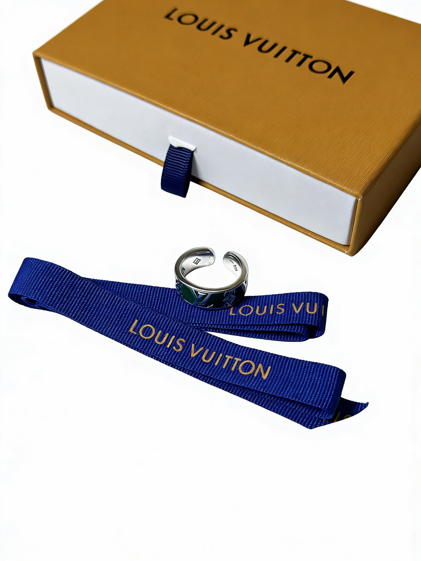 LV ring-70