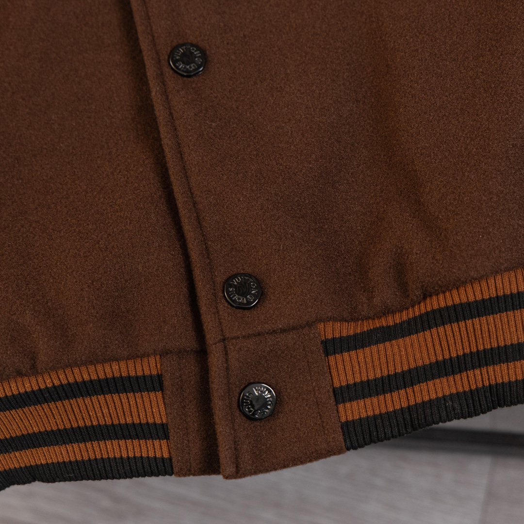 LV Clothing-309