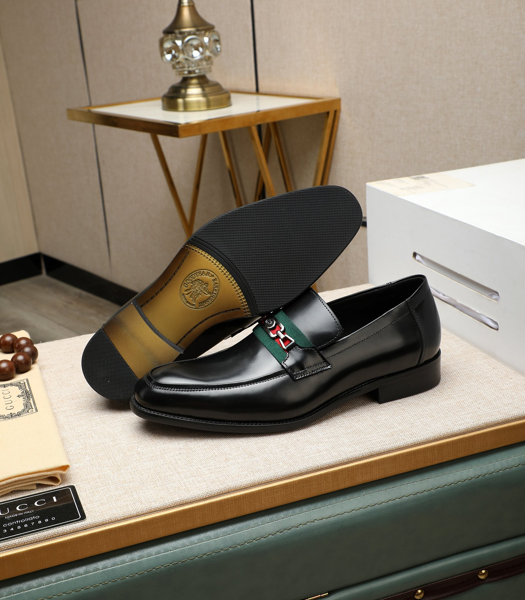Gucci men's leather shoes-106