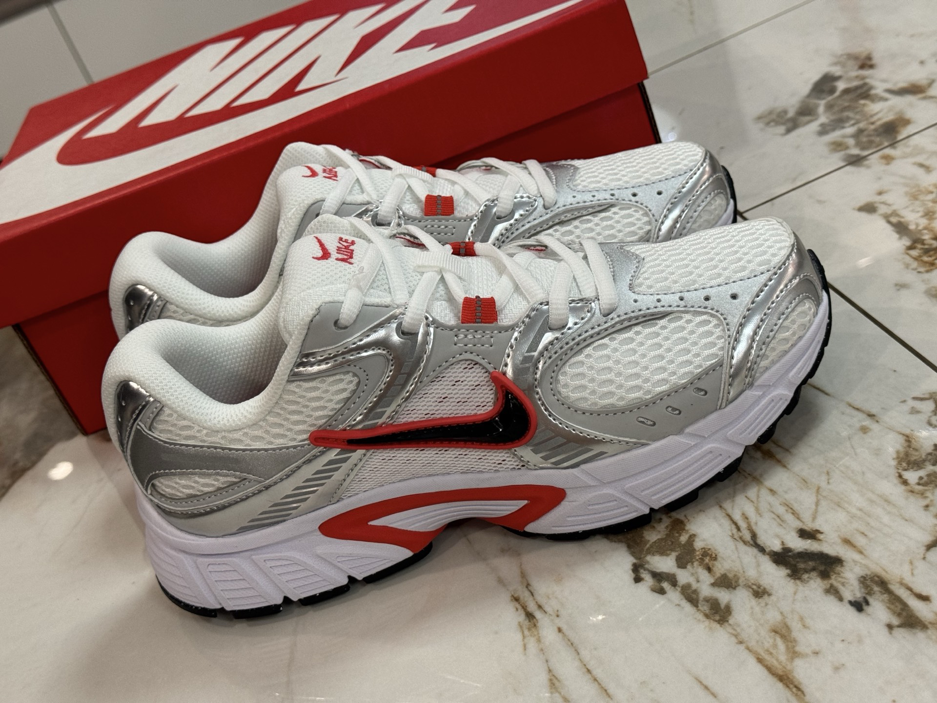 Nike Sneakers-256