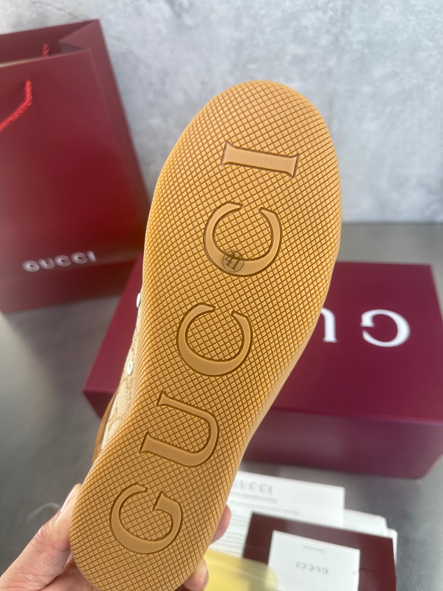 Gucci Sneakers-181