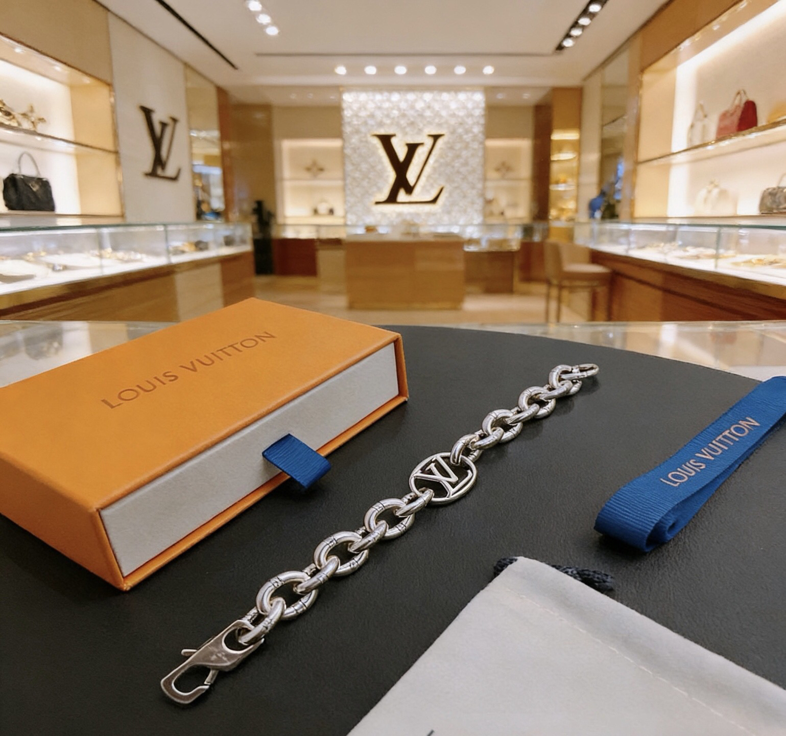 LV Bracelet-49
