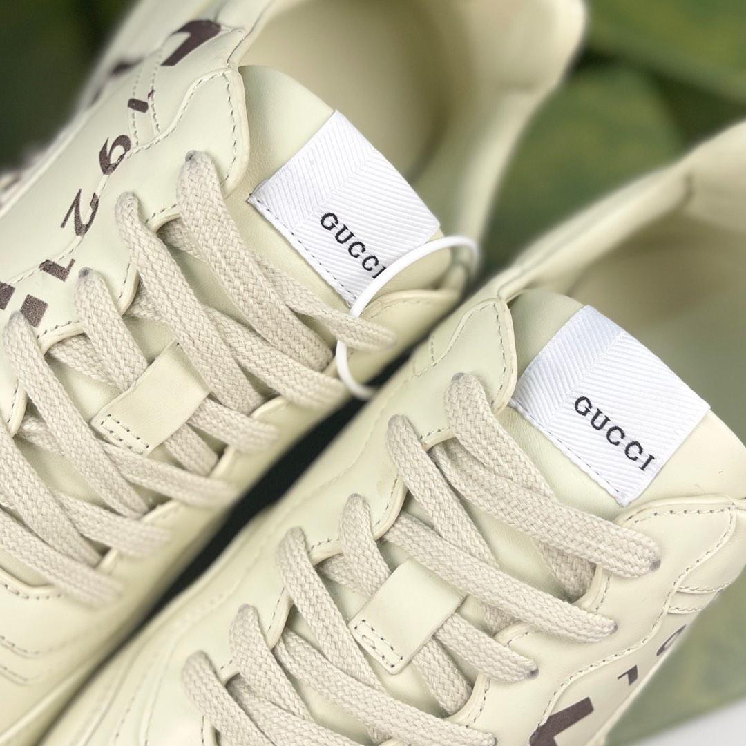 Gucci Sneakers-215