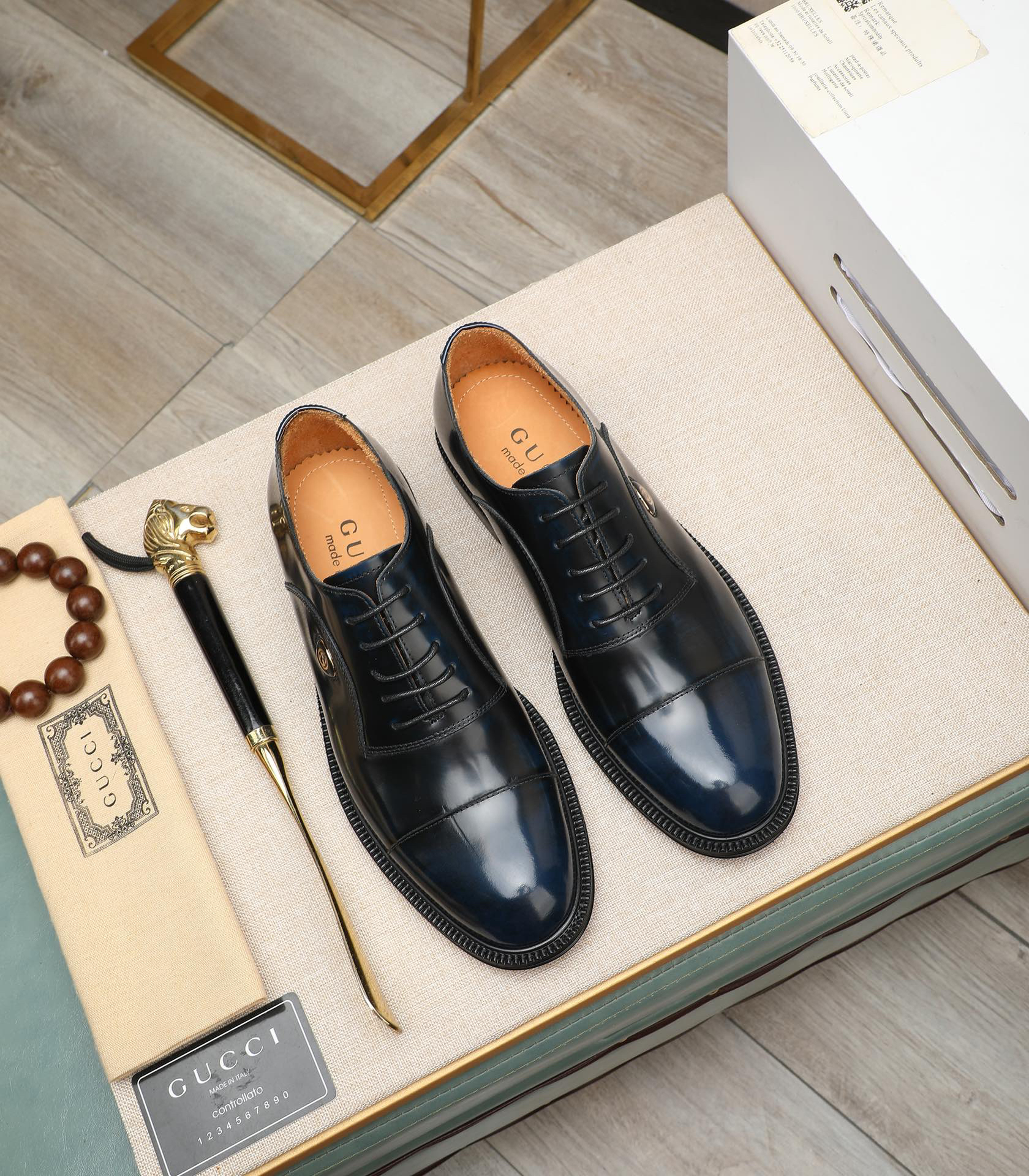 Gucci men's leather shoes-126