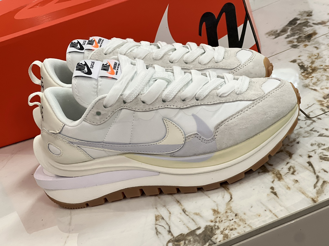 Nike Sneakers-254