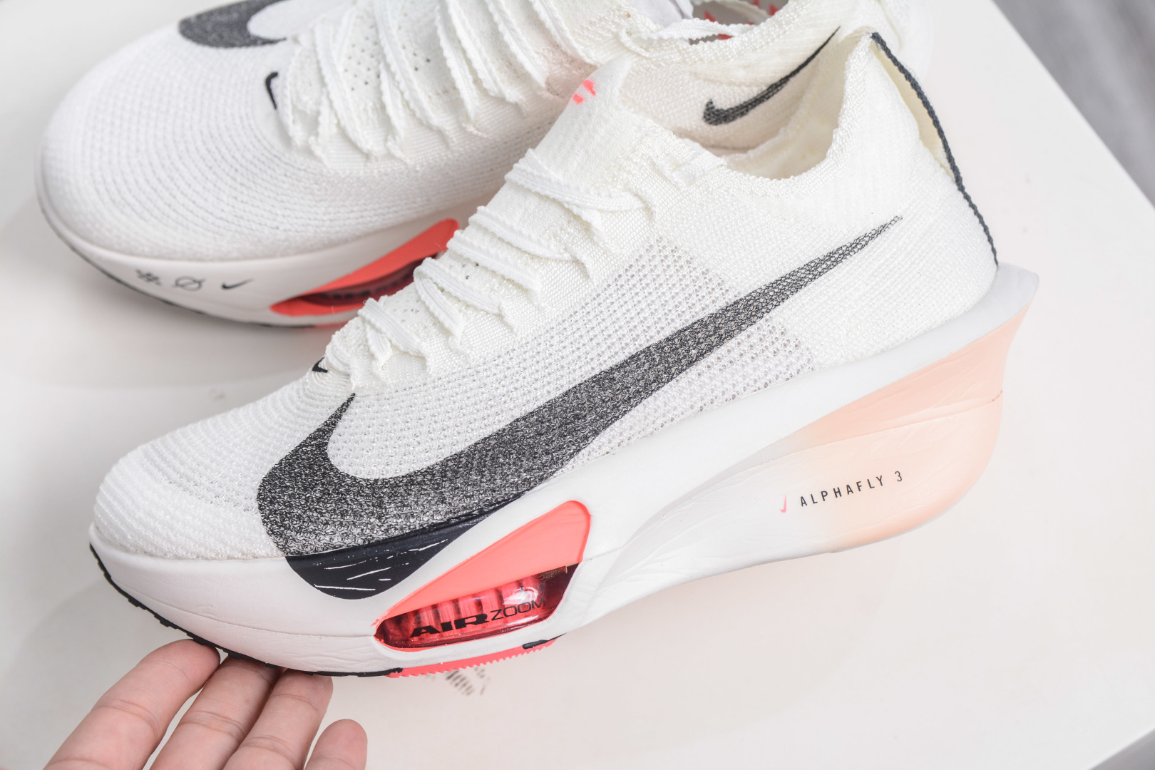 Nike Sneakers-270