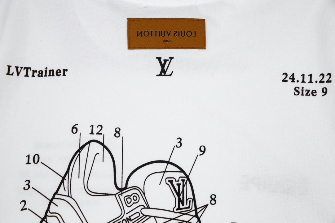 LV clothing-255