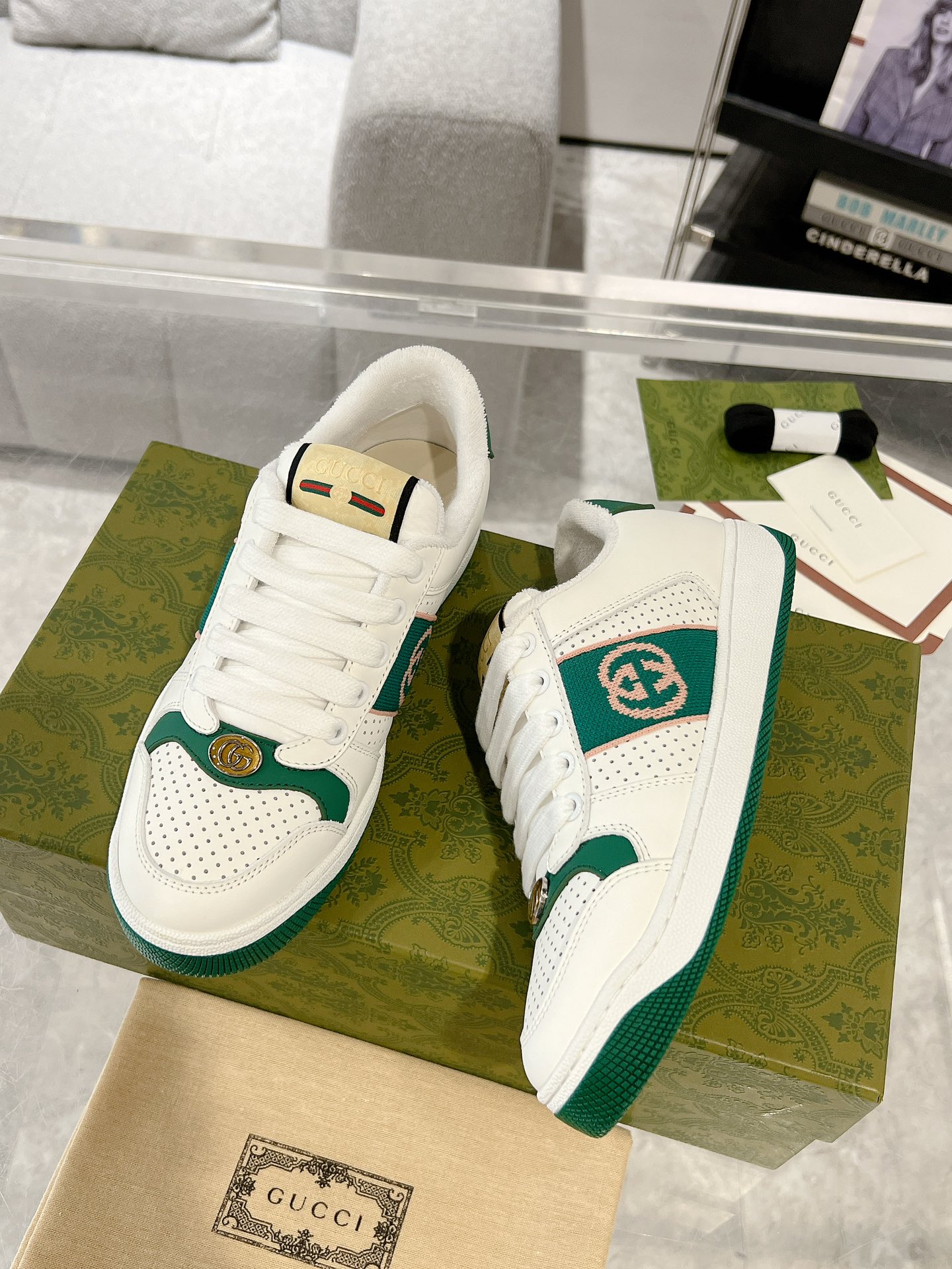 Gucci Sneakers-126