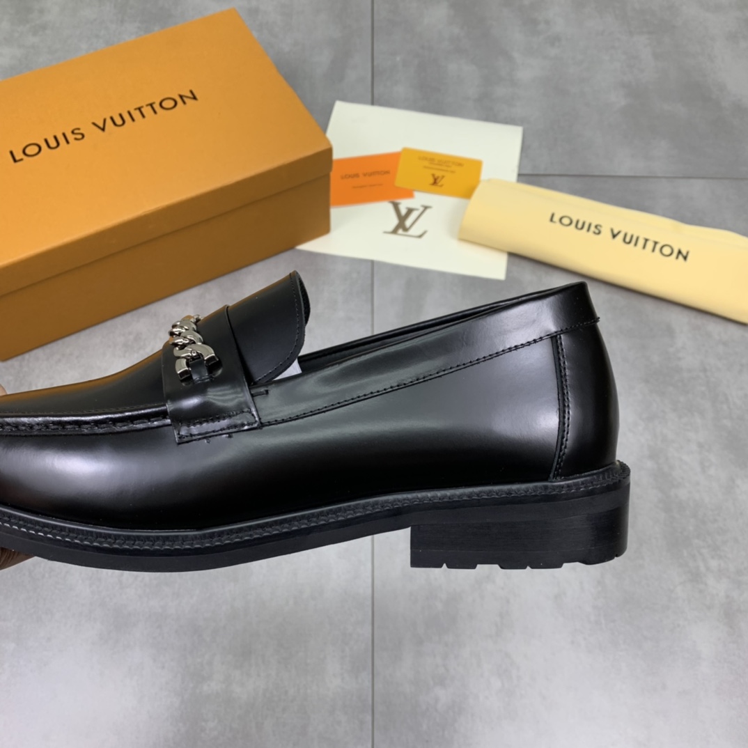 LV men's leather shoes-59