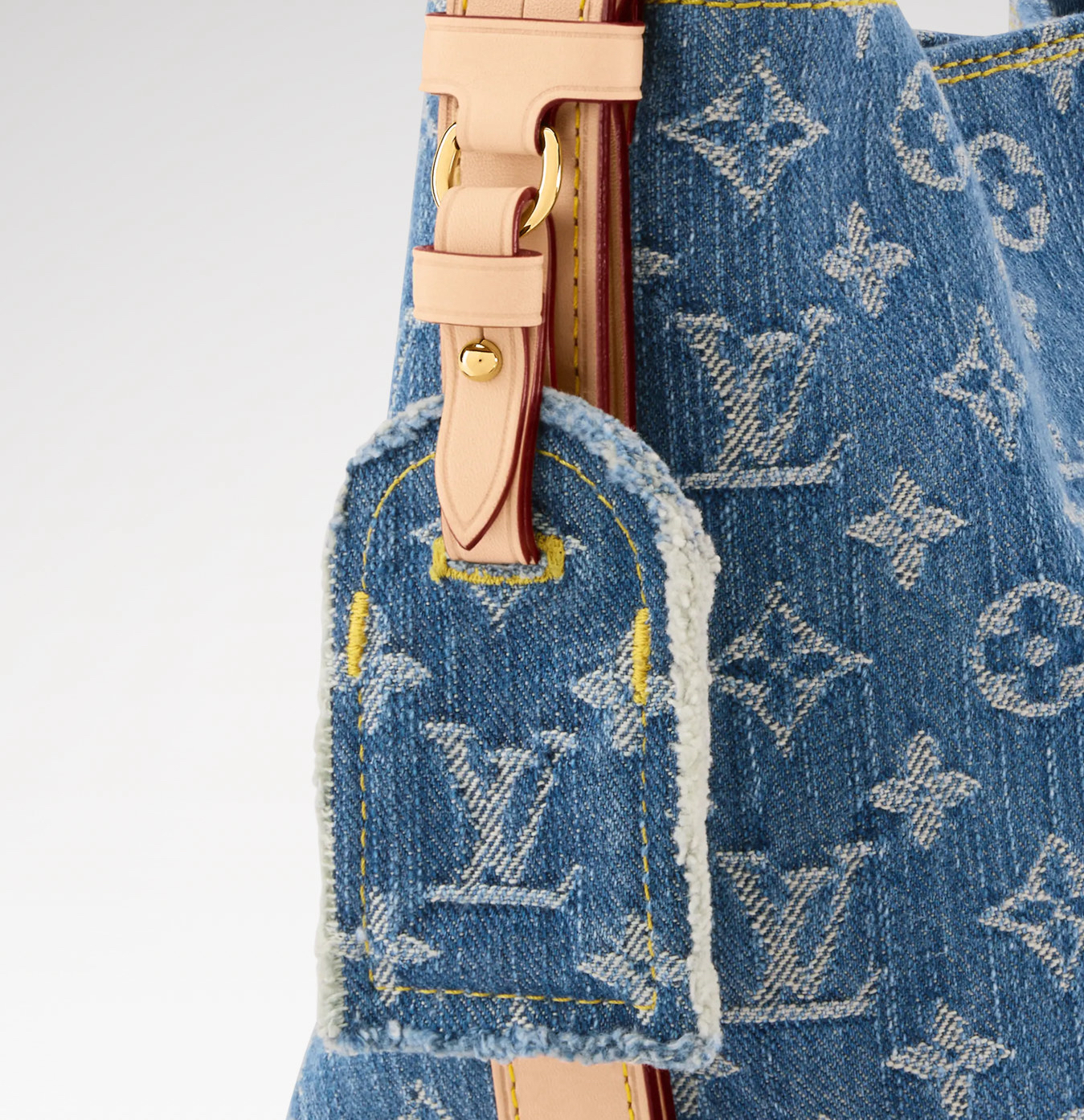 Louis Vuitton Hot New Product-216