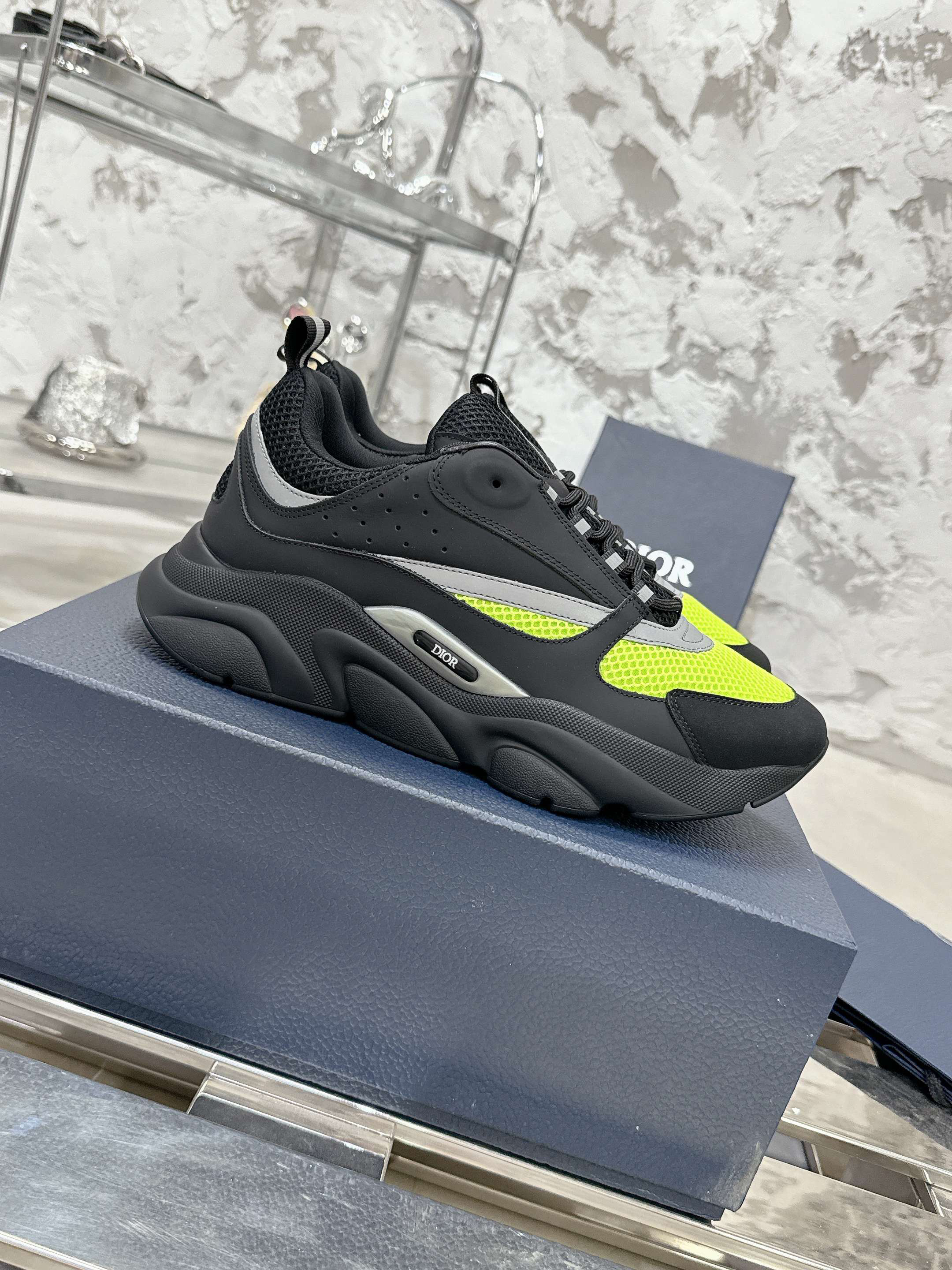 Dior Sneakers-143