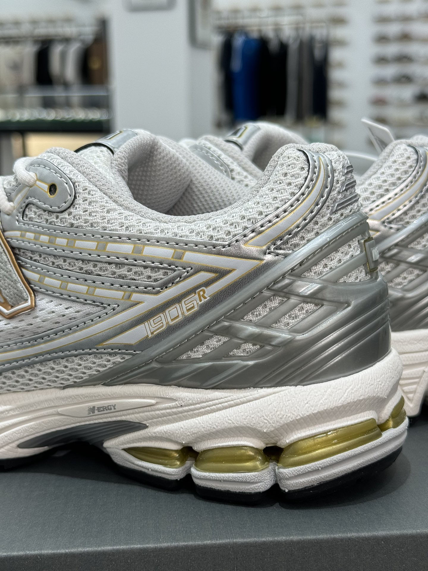 New Balance Sneakers-369