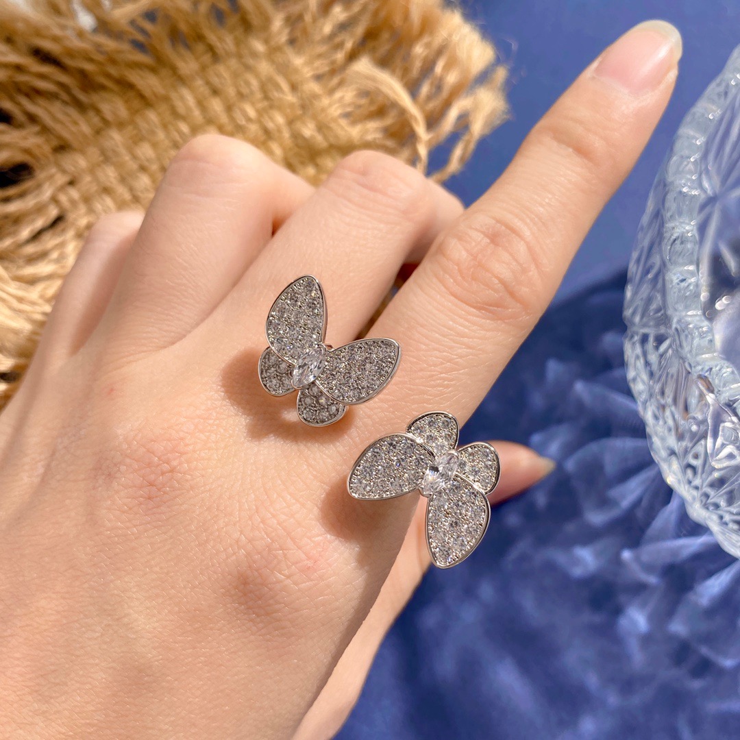 Van Cleef & Arpels ring-70