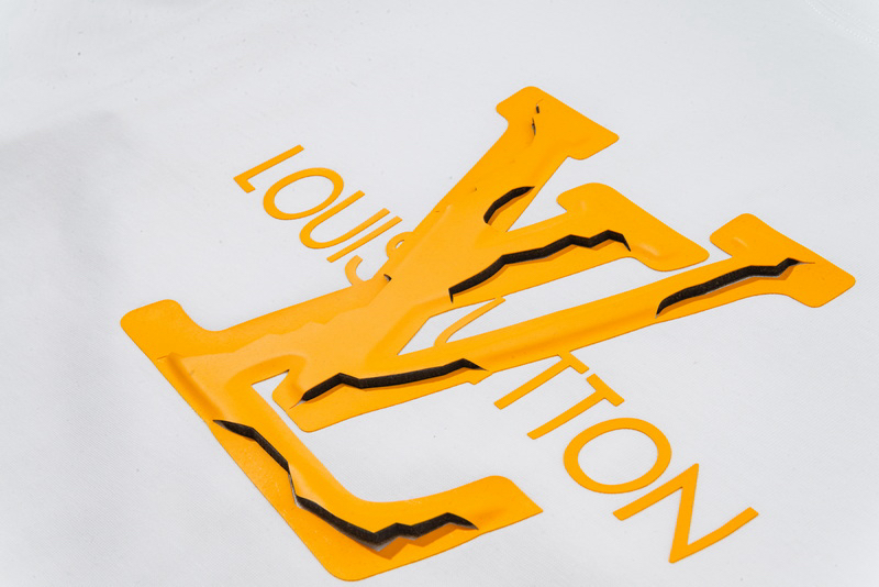 LV clothing-48