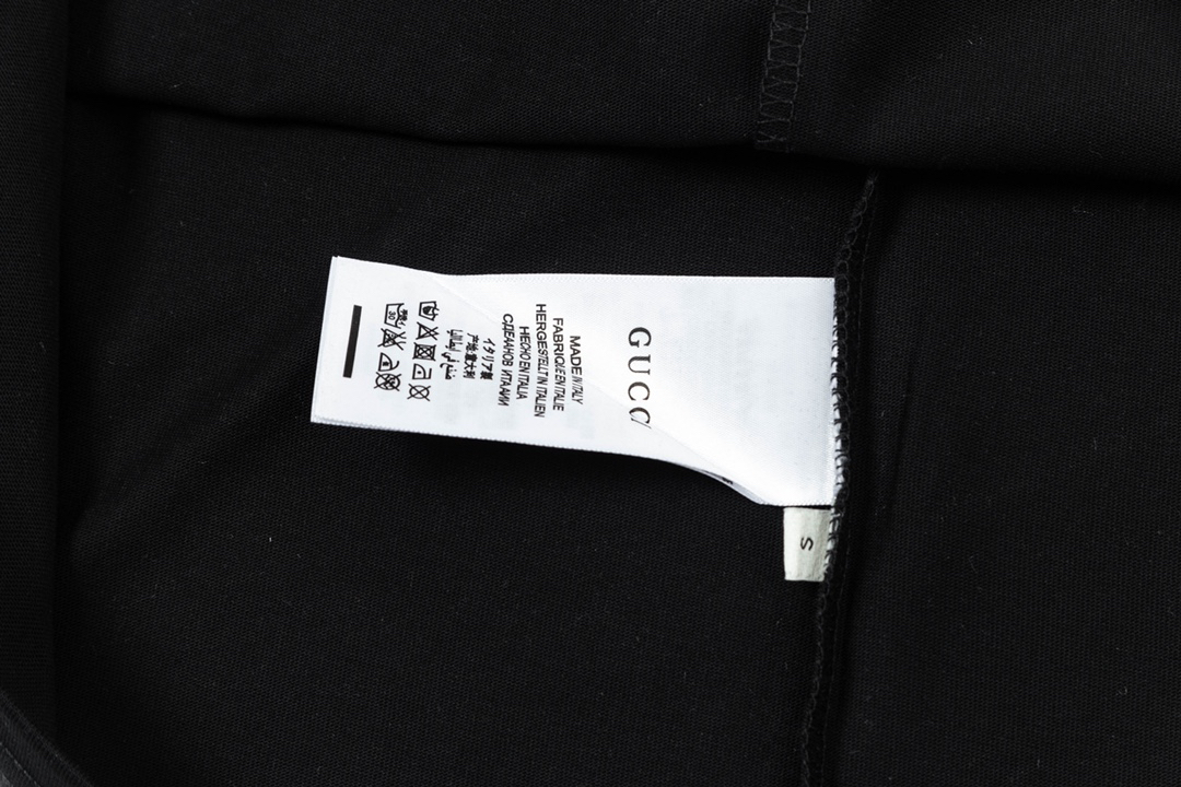 Gucci clothing-70
