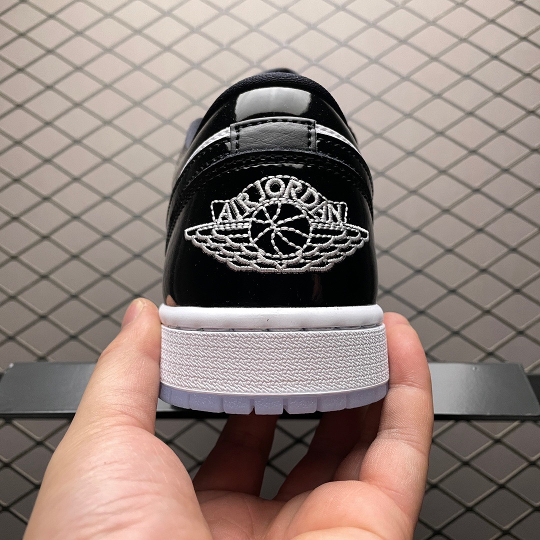 Nike Sneakers-107