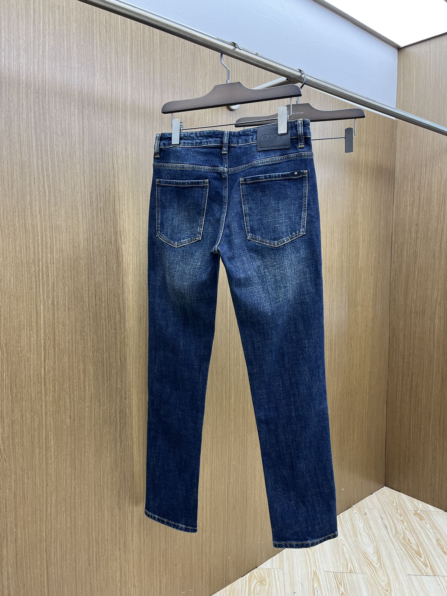 Gucci Clothing-24