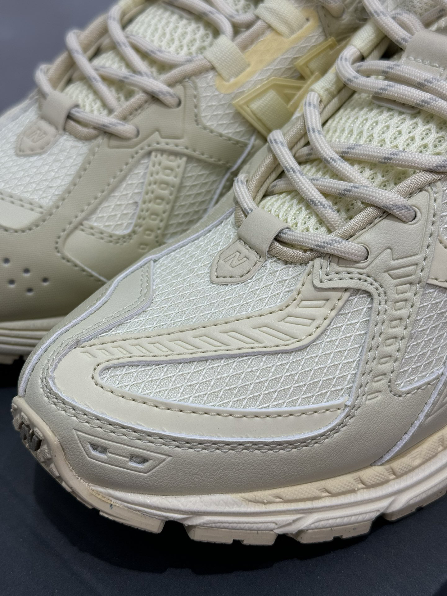 New Balance Sneakers-370
