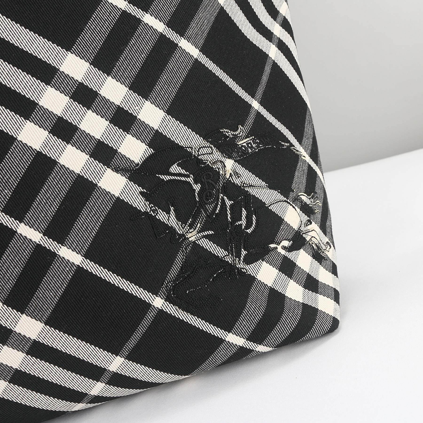 Burberry bag-40