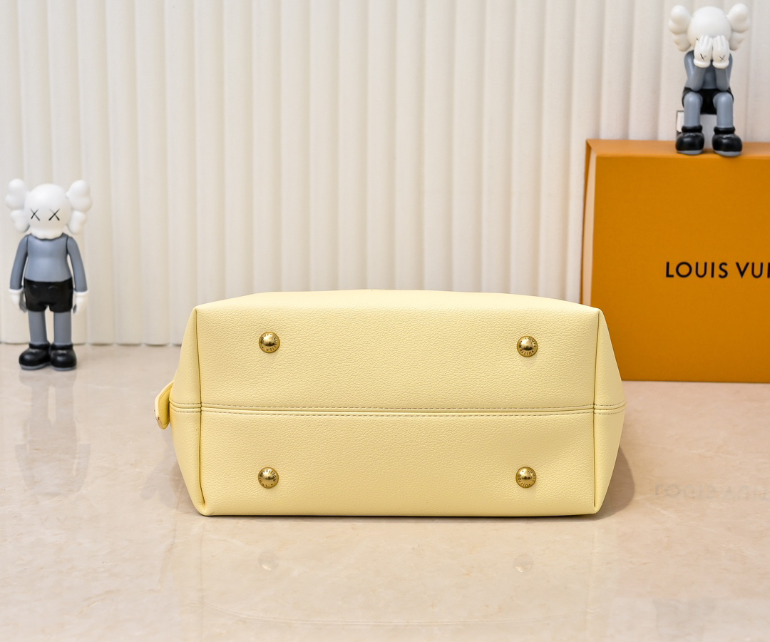 Louis Vuitton bag-145