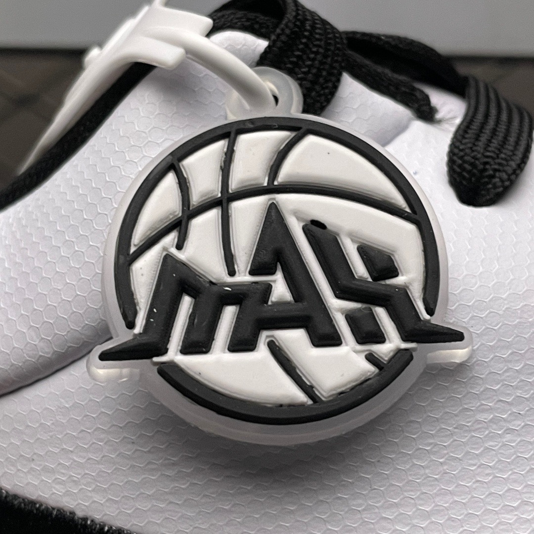 Nike Sneakers-105