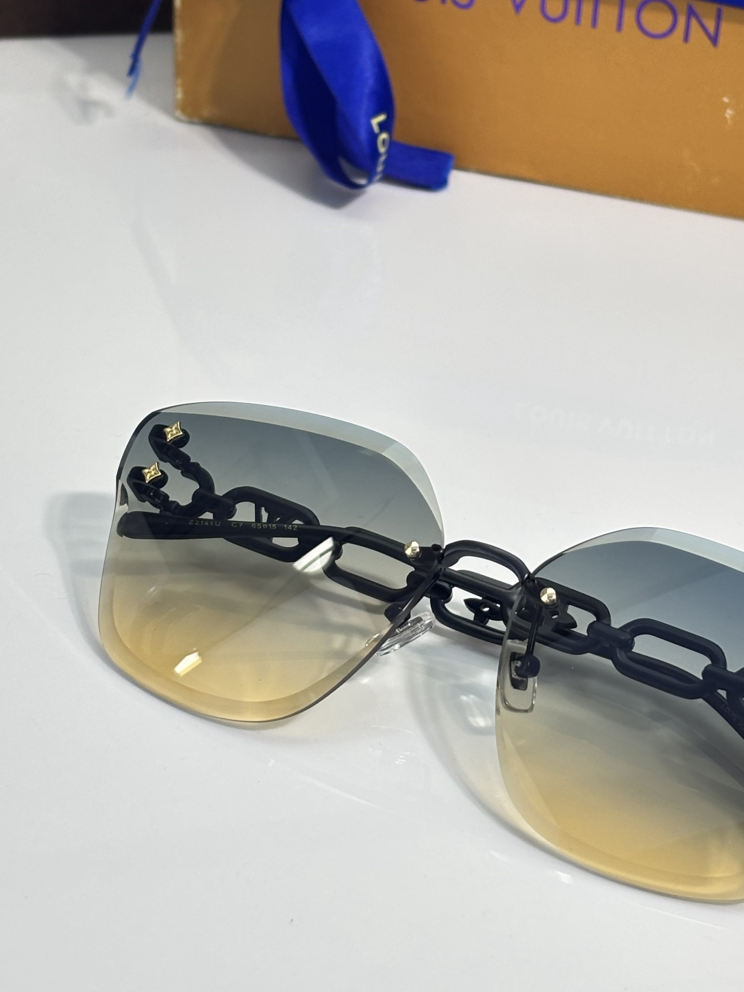 LV glasses-61