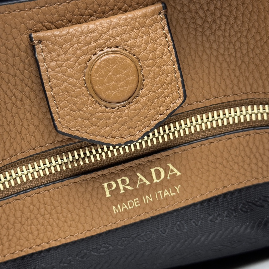 Prada bag-301