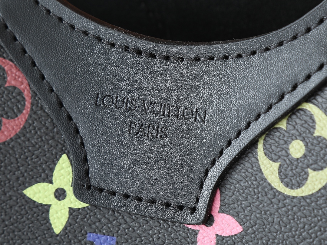 Louis Vuitton bag-204
