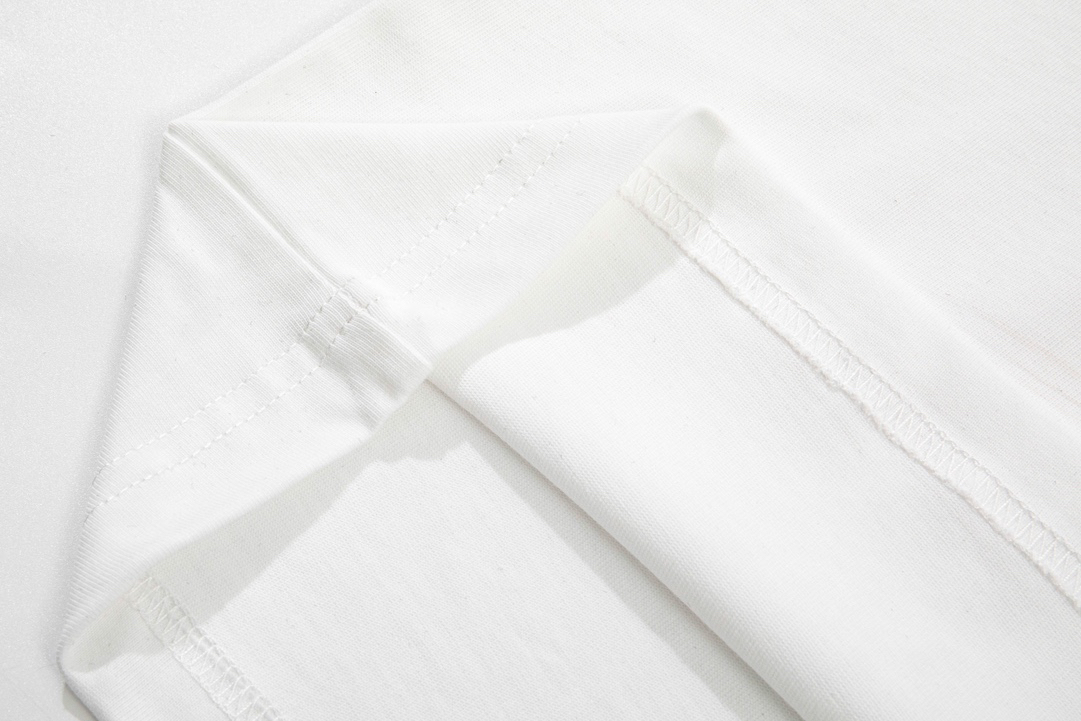 LV clothing-260