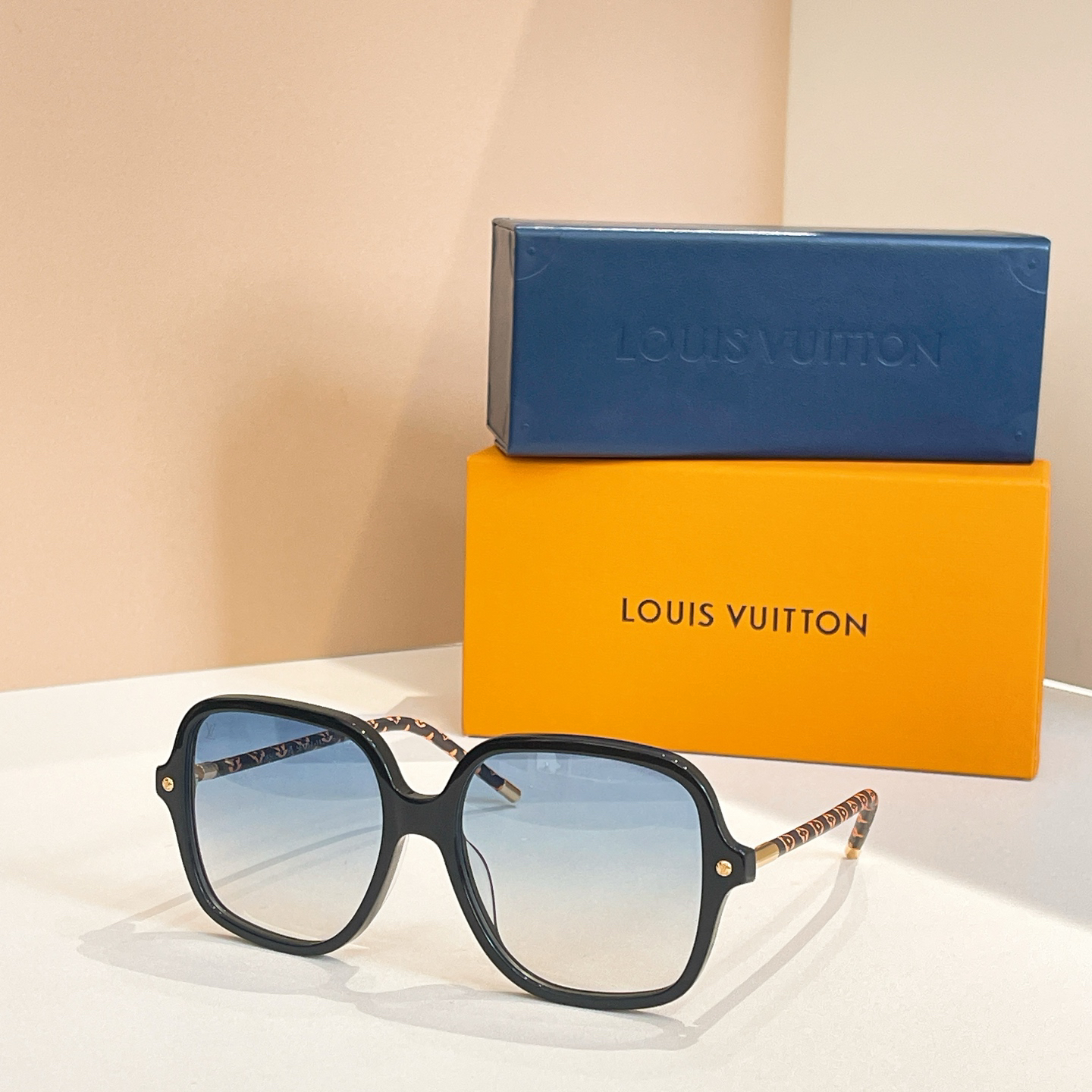 LV glasses-73