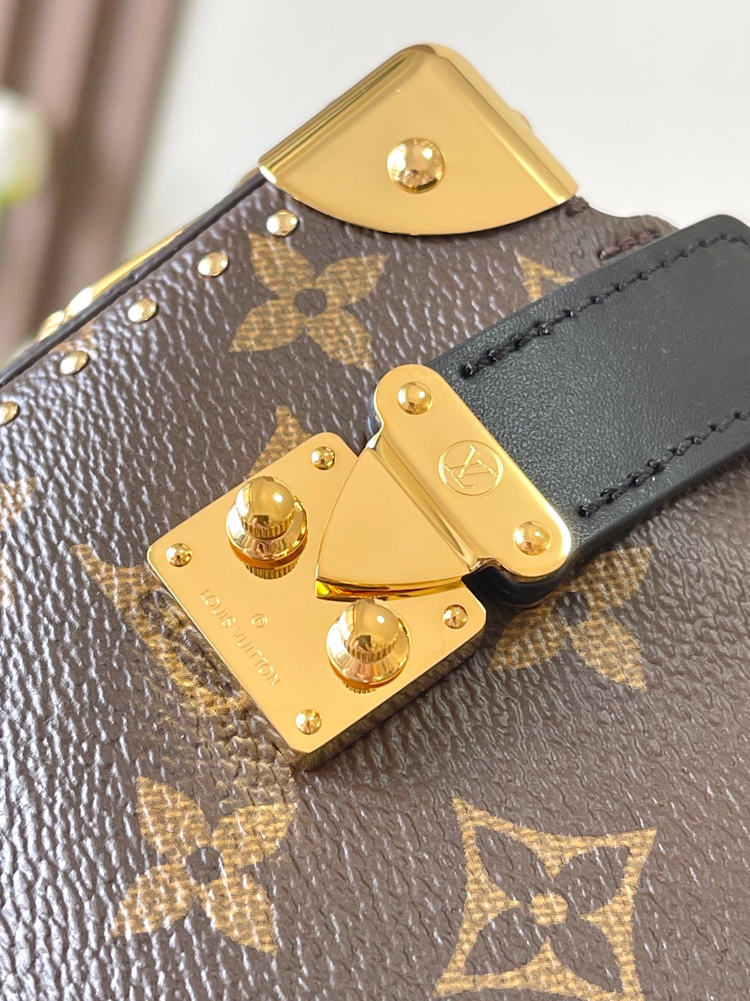 Louis Vuitton bag-92