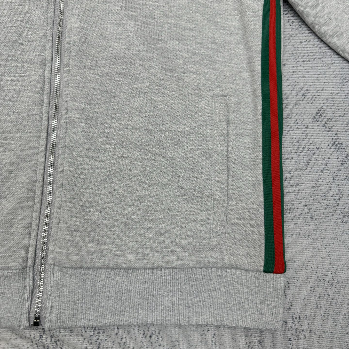LV Clothing-347