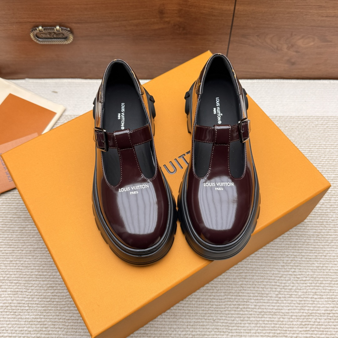 LV women's leather shoes-9