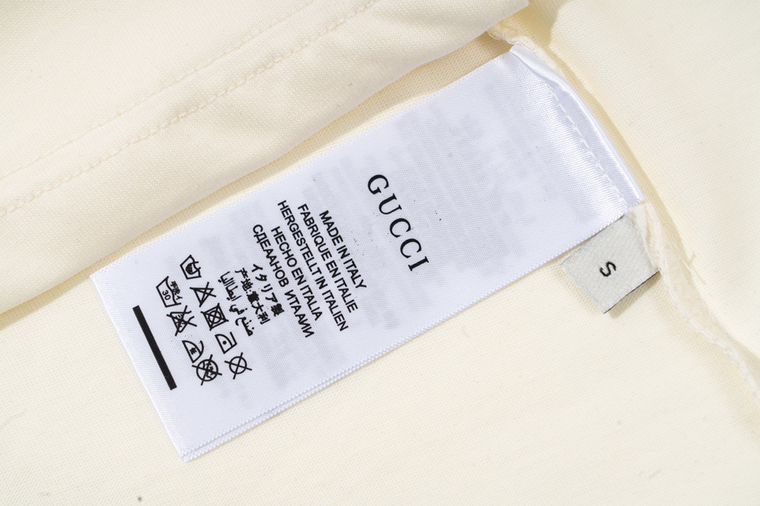 Gucci clothing-43