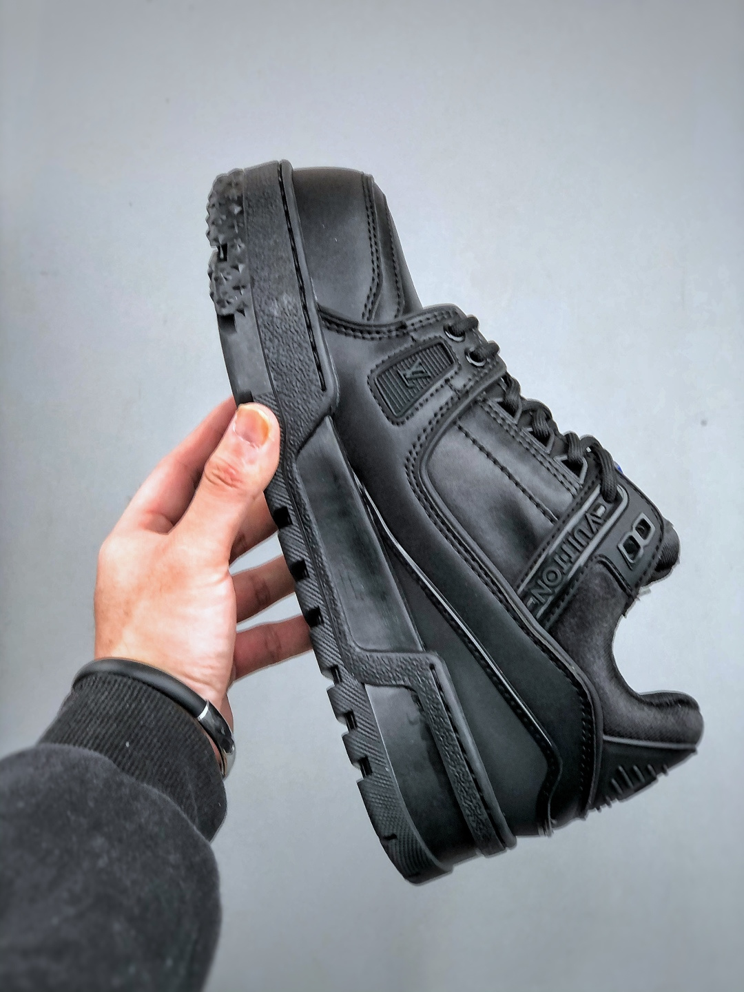 Lv Sneakers-4