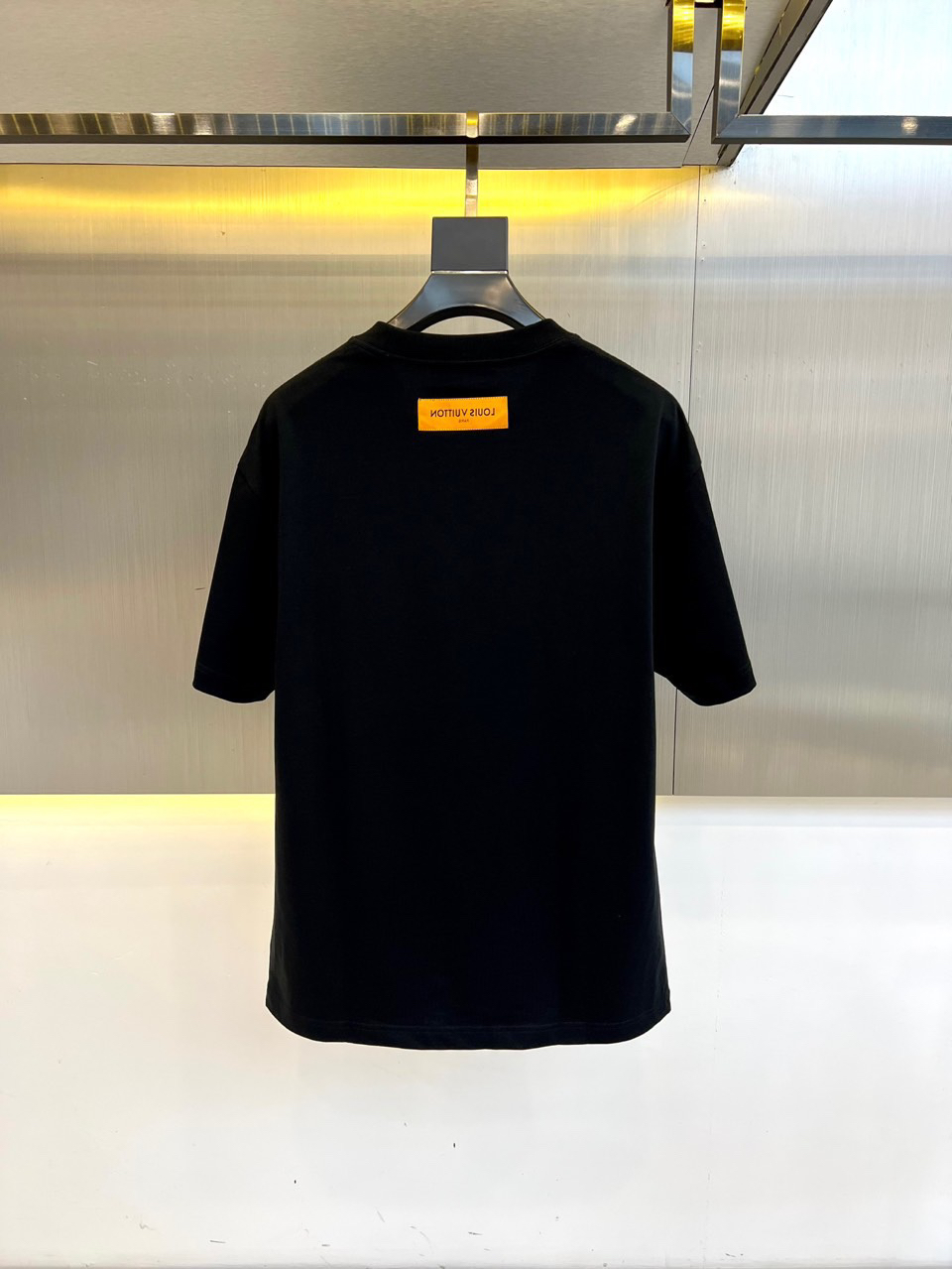 LV clothing-36