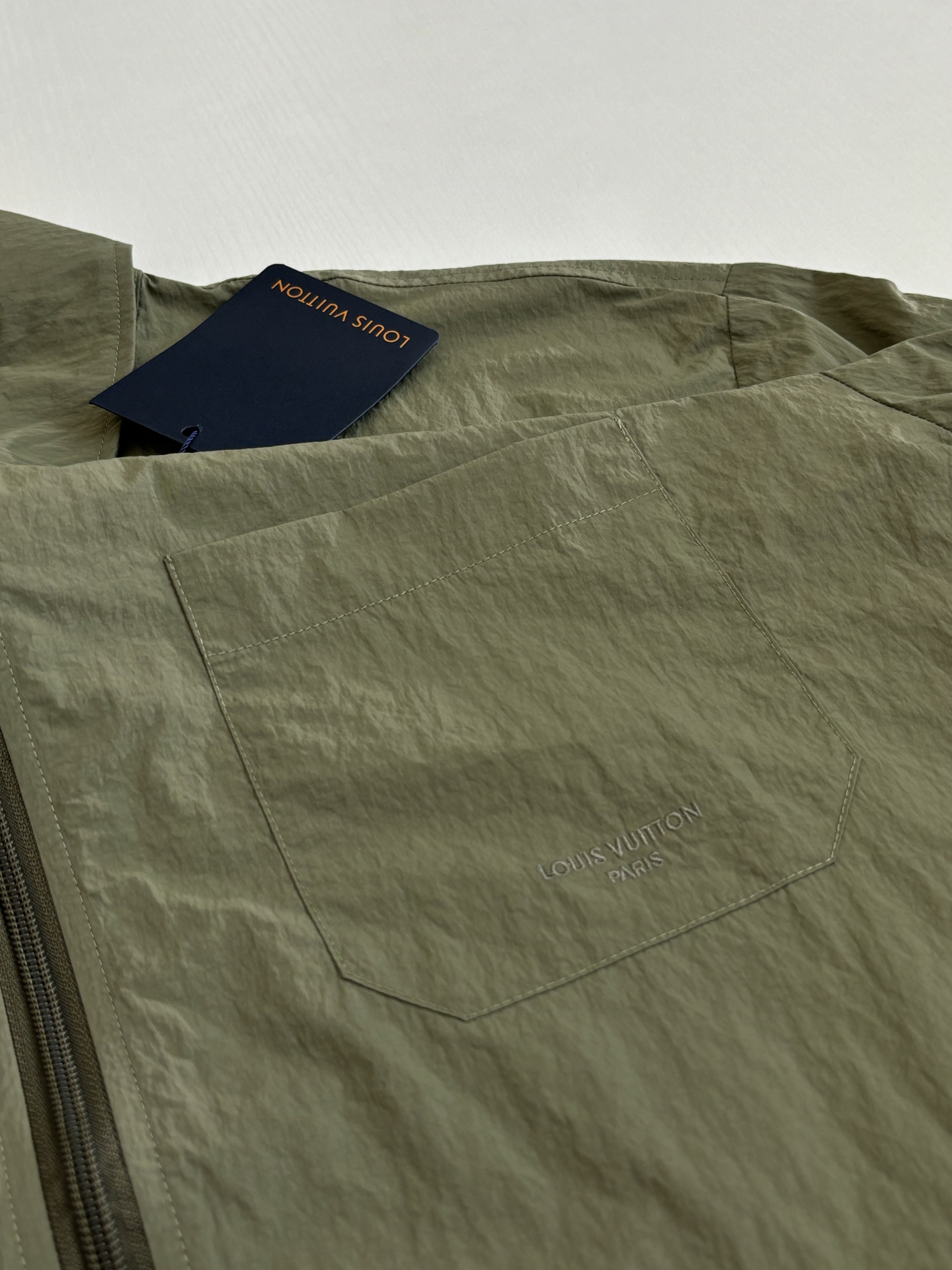 LV Clothing-344