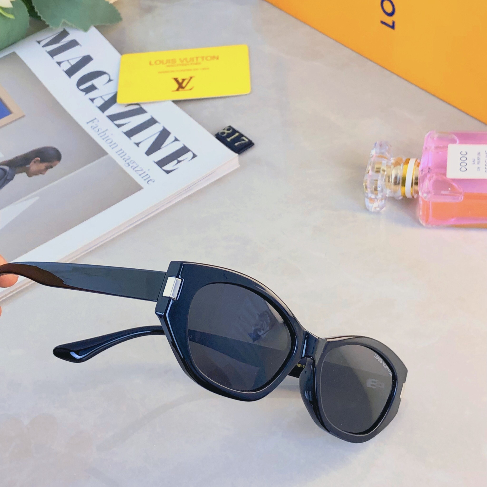 LV glasses-28