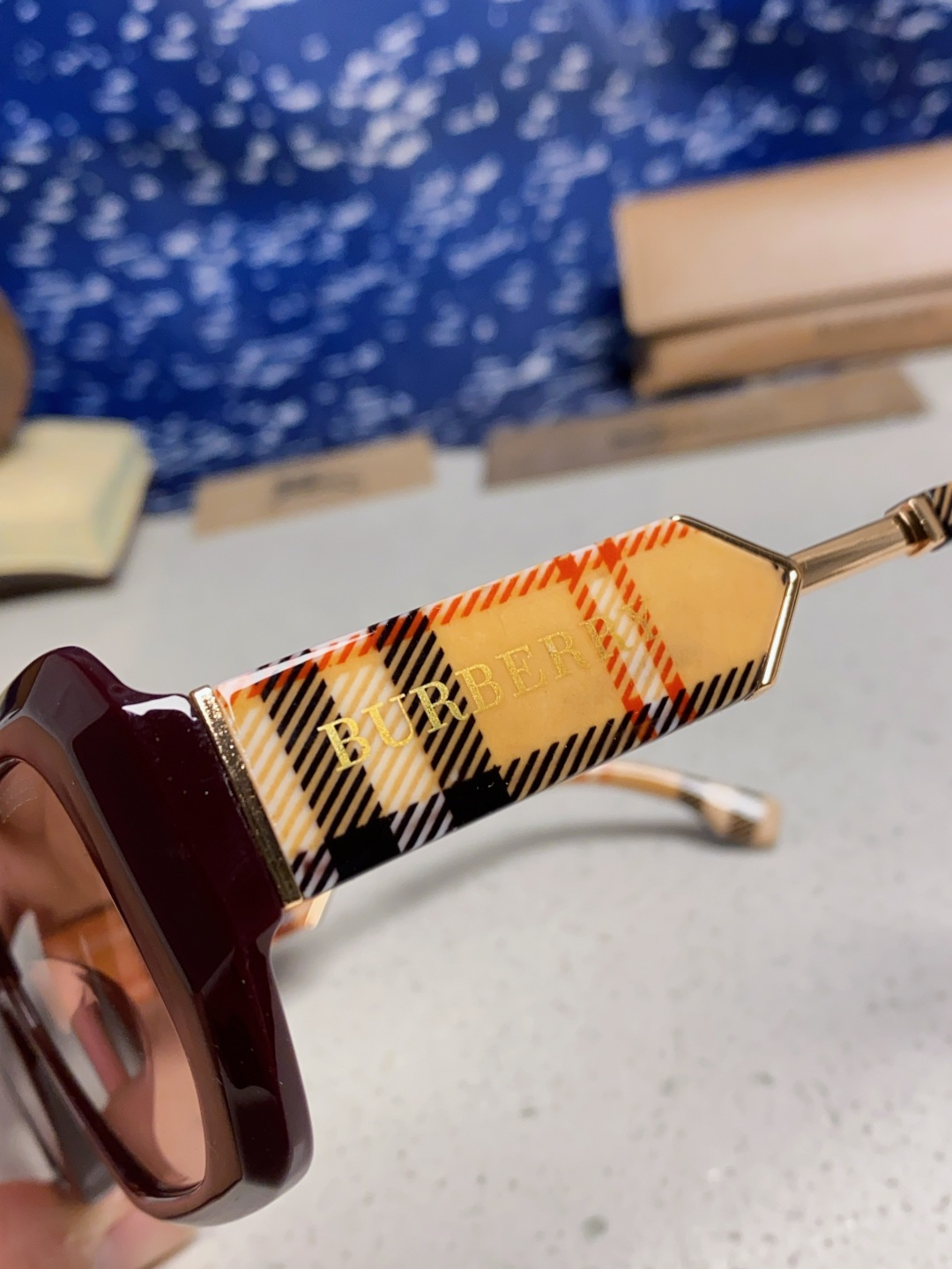 Burberry glasses-2