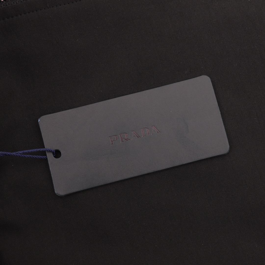Prada Clothing-402