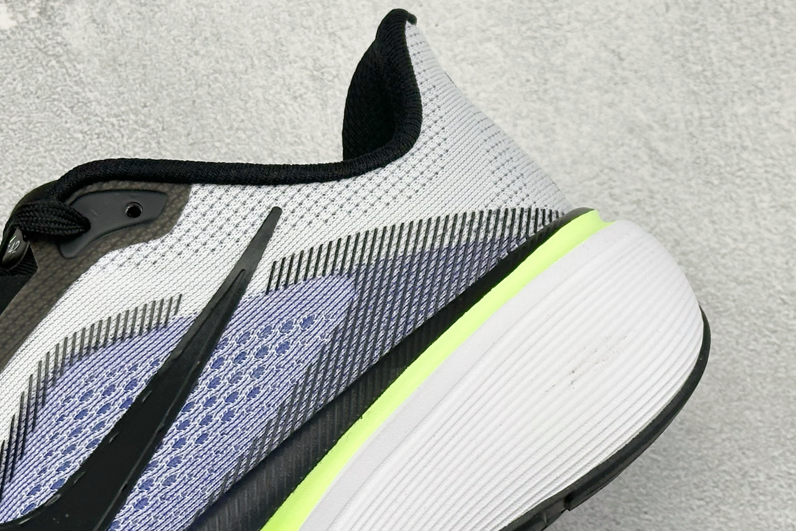 Nike Sneakers-312