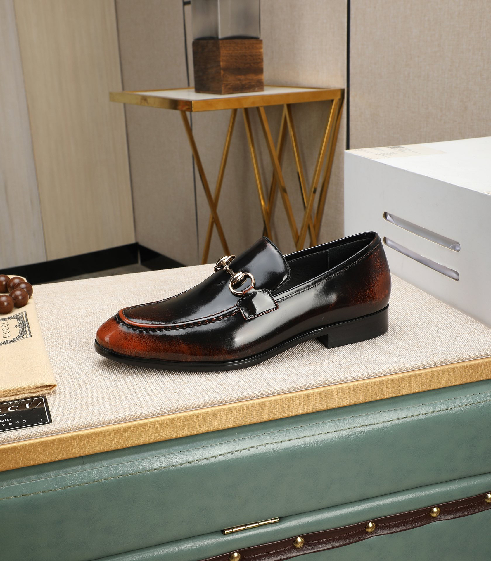 Gucci men's leather shoes-110