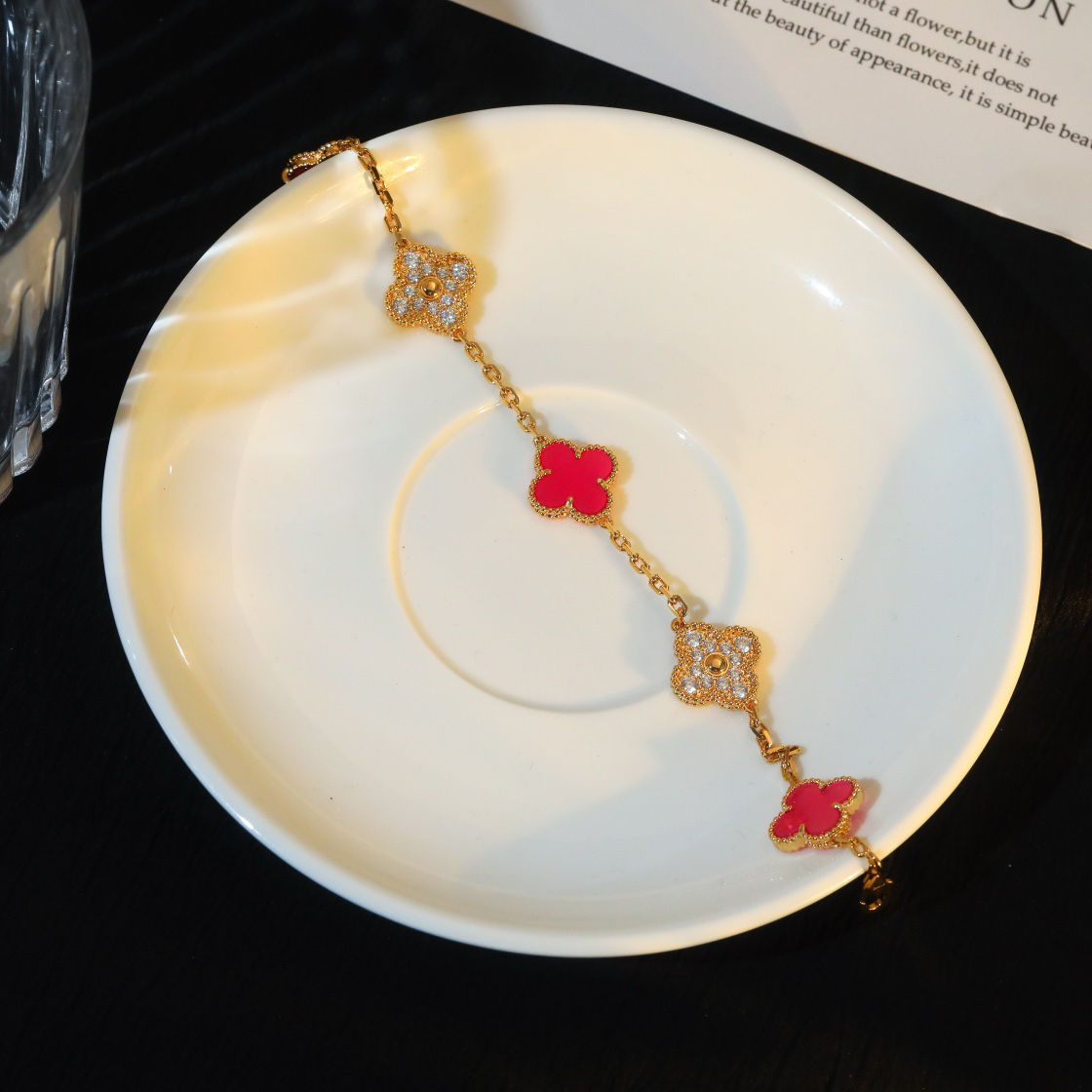 Van Cleef & Arpels Bracelet-72
