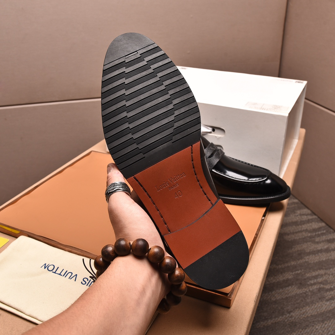 LV men's leather shoes-44