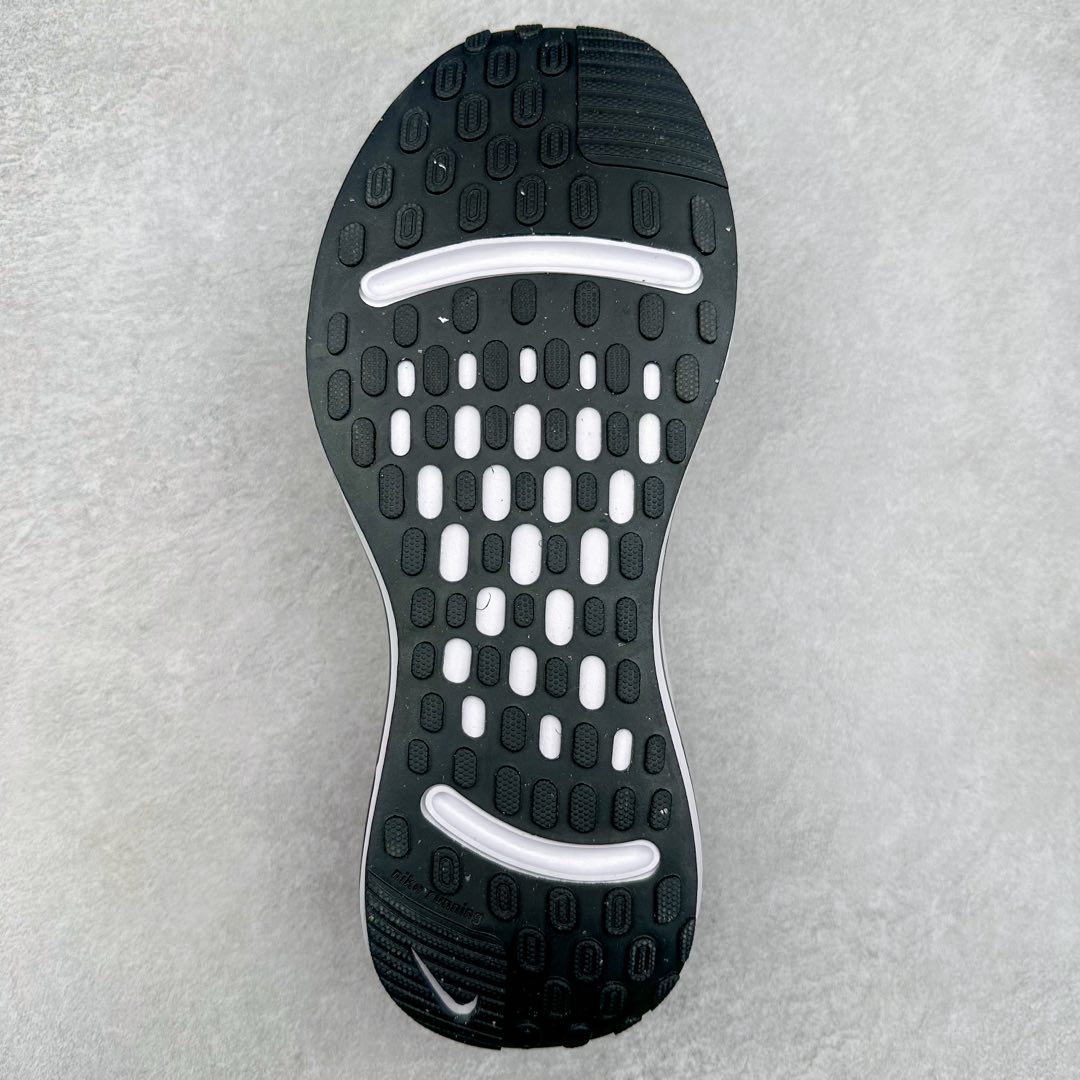 Nike Sneakers-112